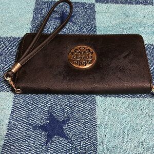 Elegant Black Wristlet with Gold Accent
